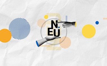 Zwei Hände, die den Schriftzug "NEU" halten.